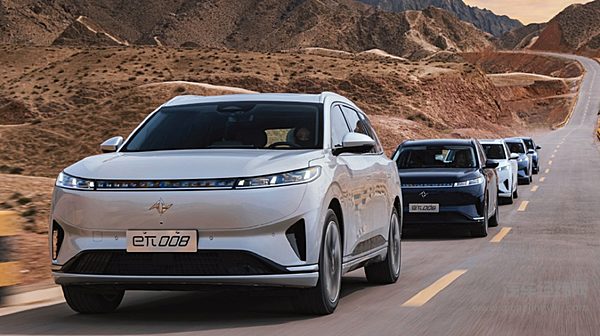 增程、纯电齐上阵 东风eπ008该怎么选？