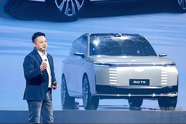 奇瑞汽车股份有限公司副总经理、奇瑞汽车营销公司总经理、捷途汽车总经理李学用介绍奇瑞风云