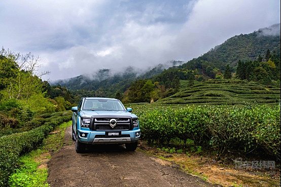 花手动挡的钱买自动挡皮卡 长城金刚炮8AT上市 售价9.98万元起