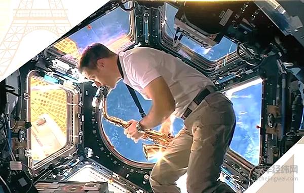 “巴黎8分钟”传递“巴黎精神” 但巴黎名片远不止这些