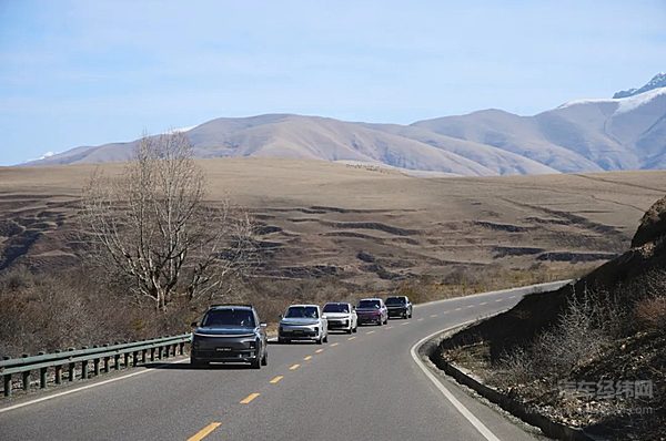 理想汽车智能化探索再添新荣誉