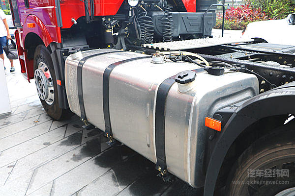 解放新J6高原版：给运输人征服天路的“底气”  