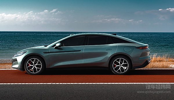 25万级中大型轿车二选一 昊铂A800对决汉L你选择哪一款？​