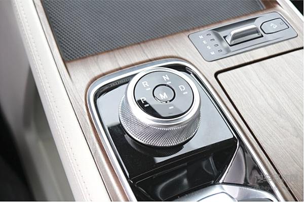 顾家暖男 全新福特领裕中大型SUV让三代同堂出行无忧