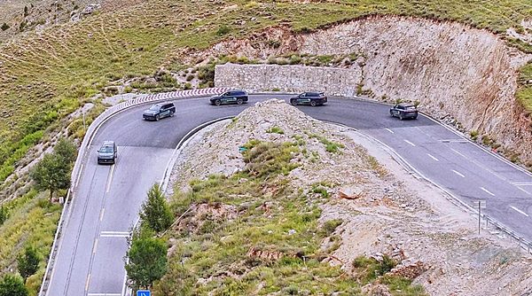 零跑在世界屋脊：拉萨零跑中心正式开业