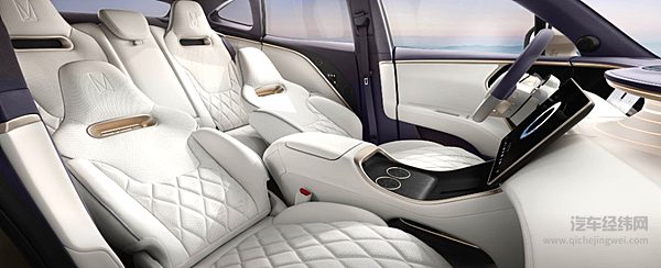  阿维塔11和智界R7玩法一致 哪一款实力更强？