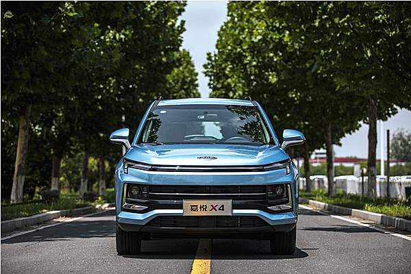 江淮乘用车3.0时代首款小型SUV嘉悦X4正式上市 6.28万元起售！