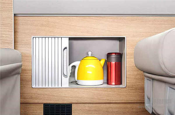 宜家宜旅一键切换 上汽大通RG10上市引领美好出行新生活 