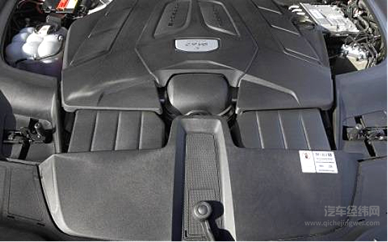 豪华中大型SUV正面PK 路虎揽胜运动版与保时捷卡宴谁更强？