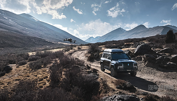 “陆地航母”仰望U8越野玩家版正式上市 上市价格109.8万元