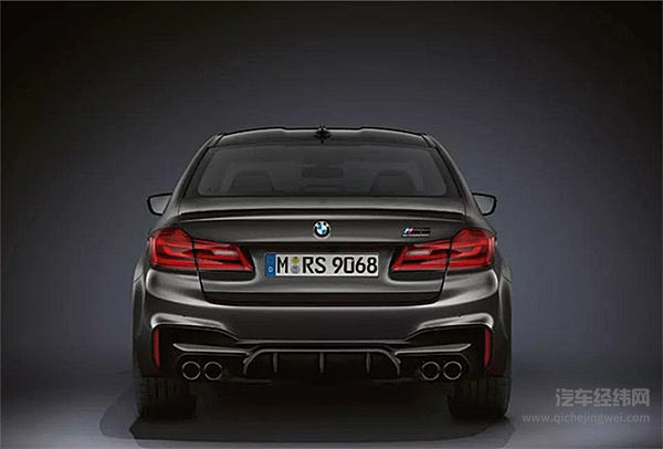 步入35岁黄金期的宝马M5依旧张扬！