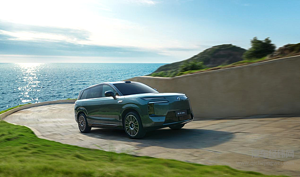 29.98万元-32.98万元！大六座安全豪华SUV腾势N8L正式上市