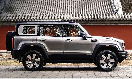 一个看越野一个看全能 北京越野BJ40增程和山海T2怎么选？