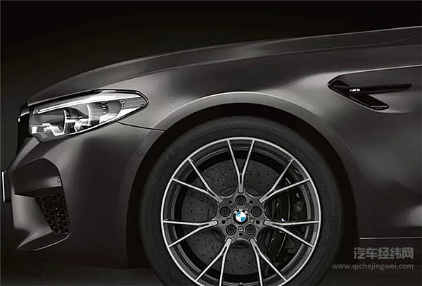 步入35岁黄金期的宝马M5依旧张扬！
