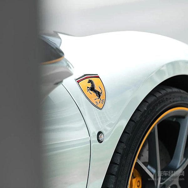 街拍 法拉利F8MANSORY定制版