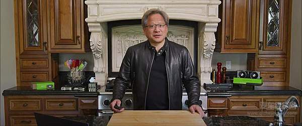 英伟达CEO黄仁勋在家中厨房演讲