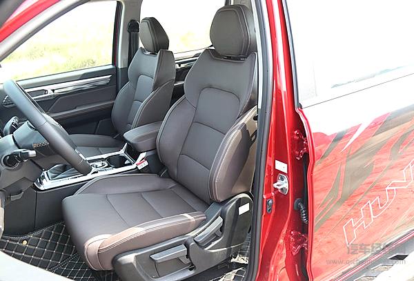 驾驶TA会上瘾 高端悍途皮卡的霸气和高性能很具“攻击性”