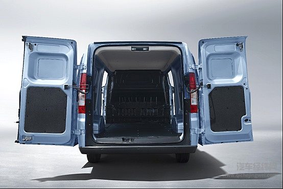 智能电动超级VAN 瑞驰EC75内饰曝光