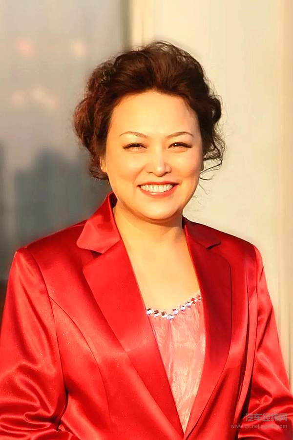全国人大代表、长城汽车总裁王凤英