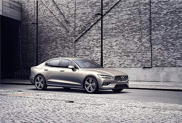 那个最后才换代的沃尔沃S60 说要取消柴油车