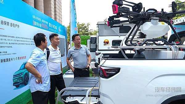 “一车抵两车”以纯电科技助力创客 吉利雷达引领传统业态焕新升级