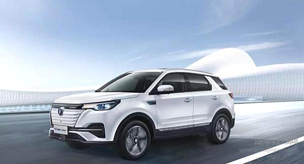 实力过硬重拳出击 长安CS55纯电版上市