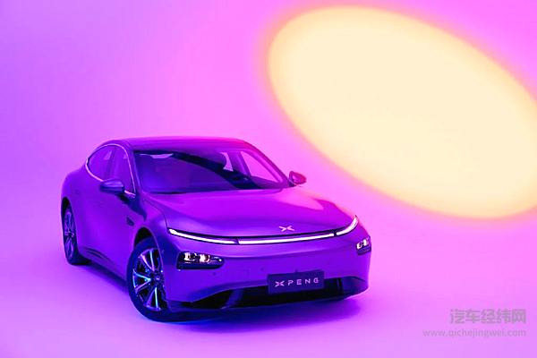 B级车市场的油电之争 小鹏P7与丰田凯美瑞如何选？