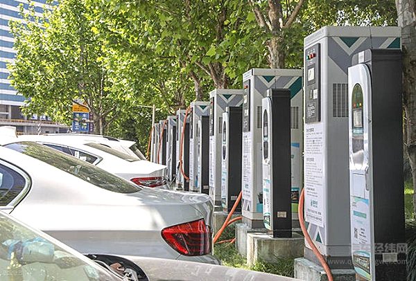 车企持续涨价市场反应平静 新能源车市开始“进化”？