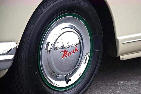 轮毂设计很有美国时代特色