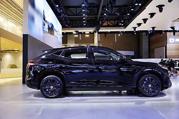 腾势Z9GT、Z9同台闪耀 全新腾势N7猎影版首发亮相！