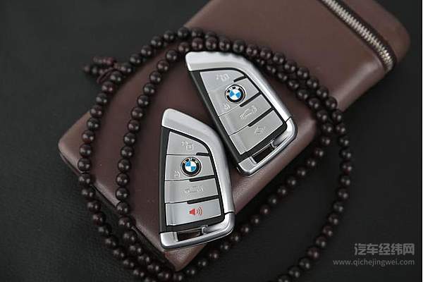 自带“女王副驾” mini版宝马商务车凭精致胜出！