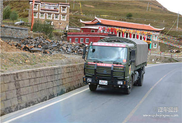 重汽品质鉴证之旅：西藏已不远 在游山玩水中看“大国重器”之风貌