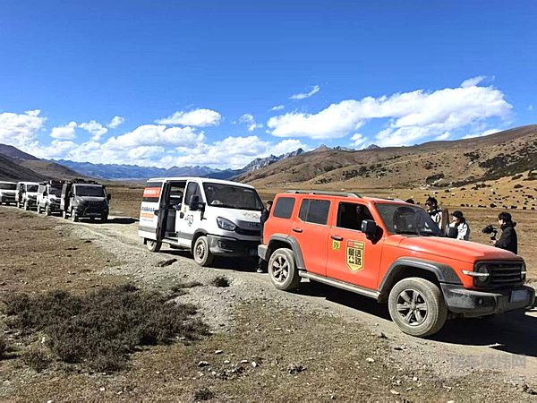 穿越秋日高原 欧霸·山海带您领略川西绝美风光