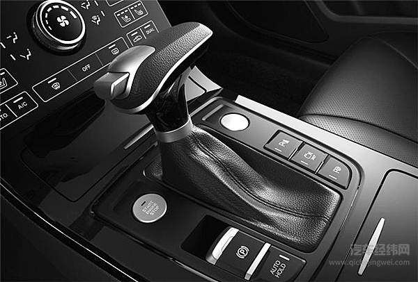 这辆“贵族”车竟然藏着一颗“亲民”心 16万你买吗？