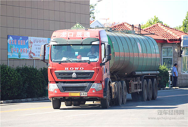 危化品运输不止看油耗 中国重汽与胜通物流深化合作