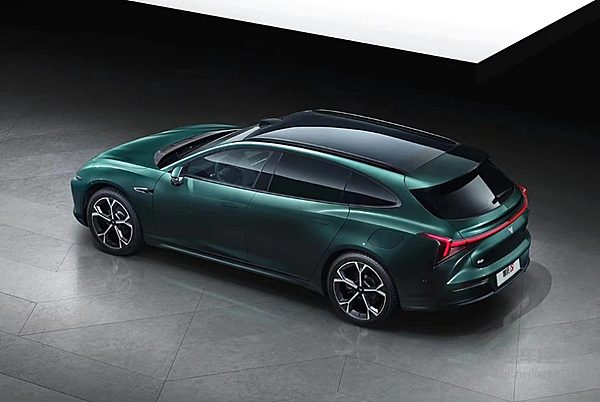 哪吒S猎装版主打低价高配 能否平替极氪001？