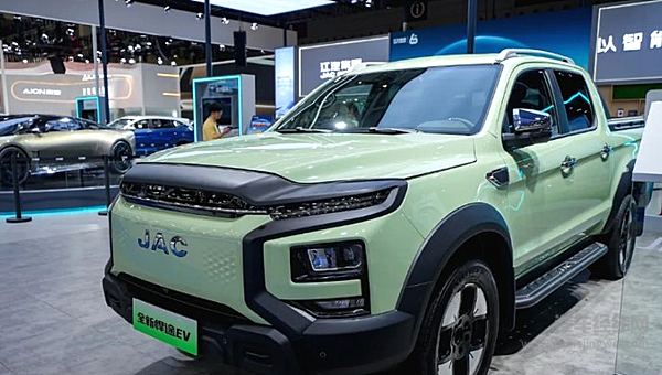 智感十足江汽集团携多款智能产品亮相粤港澳大湾区车展