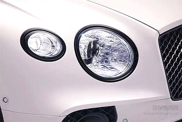 贵族里的前卫派 欧陆GT敞篷版大冬天照样拉风！