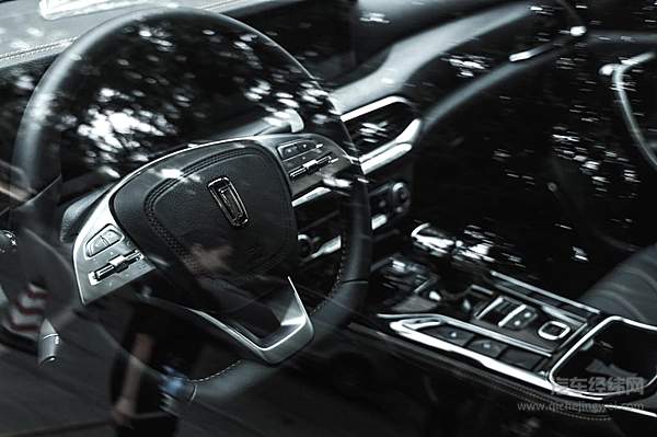 羽你同型！ 奔腾T77 PRO 2021款携李宁“五羽轮比”赛事广州上市