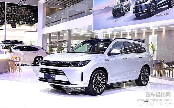 都以华为为卖点 岚图FREE+与问界M7谁更胜一筹？