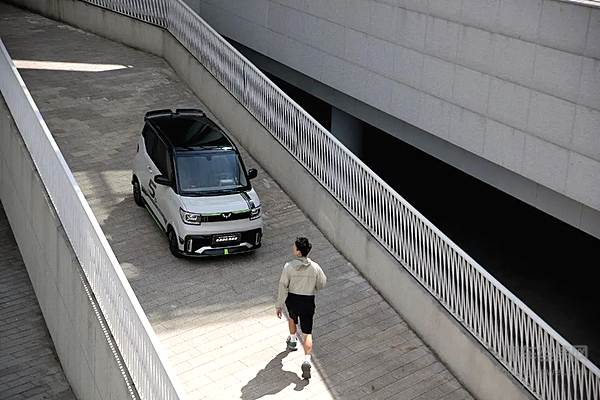 （宏光MINIEV GAMEBOY竞速游侠限量版）