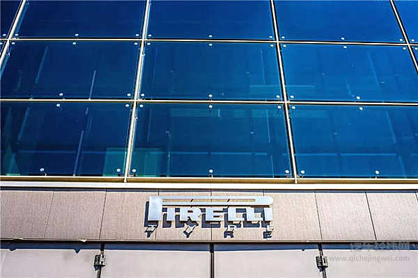 穿越了上千公里，只为看一家轮胎品牌如何在24小时耐力赛上夺冠