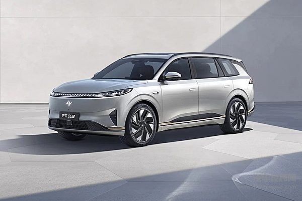 认准家庭用户 奕派eπ 008五座版能否平替理想L6？