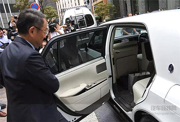 世纪GRMN有黑白两辆，其中一辆是社长丰田章男的专车