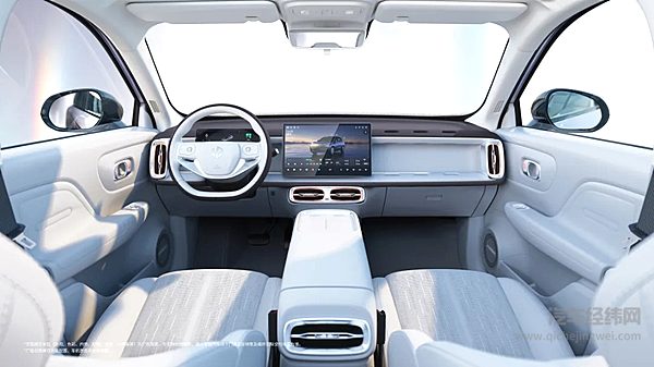 零跑B10内饰亮相 “百变副驾空间”N种场景随心切换！