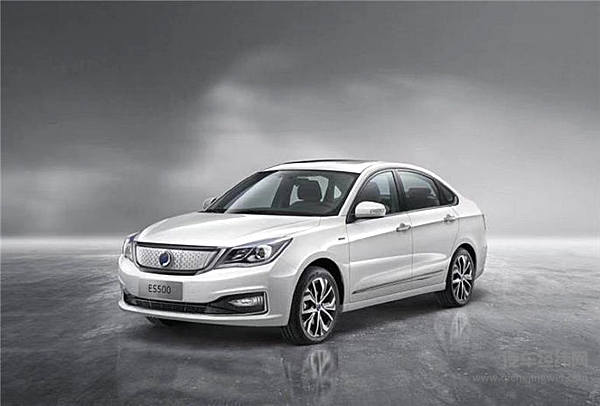 连富康都电动化了 新能源这条跑道上来了位“老前辈”！