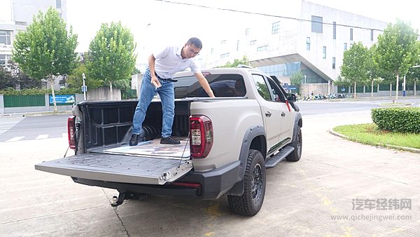 定制独一无二的上汽大通星际·牛魔王 六大亮点强悍开启事业生活新境界