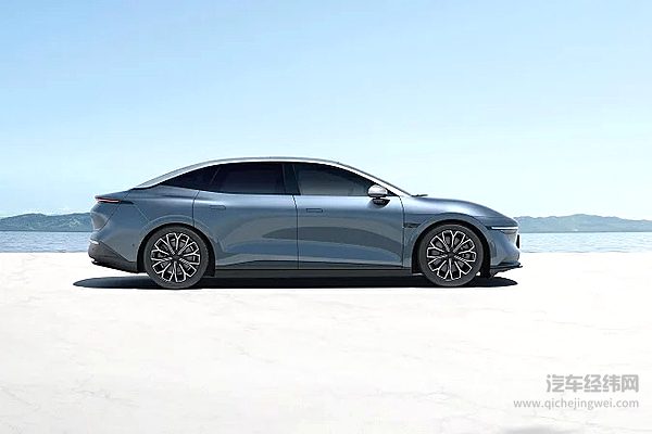 同价位纯电轿车对决 星纪元ES与极氪007哪一款车更有性价比？