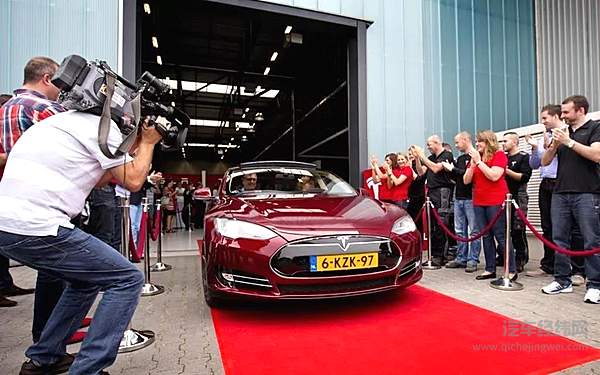 放弃吧 没有人能逃过特斯拉