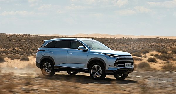 自动驾驶汽车灵异事件频发 到底是不是“虚头巴脑”